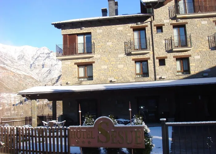 Sesue Hotell Benasque
